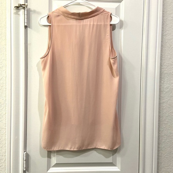 Vince Camuto High Low Sleeveless V neck Top - M - Picture 4 of 6